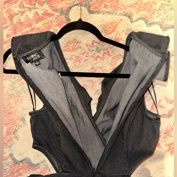 ON THE WAY-OUT DENIM JUMPSUIT | L - Picture 4 of 4